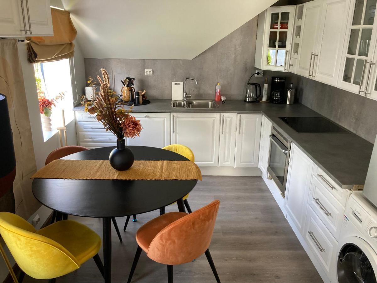 Downtown Historical House With Renovated Apartments Alesund Exterior photo